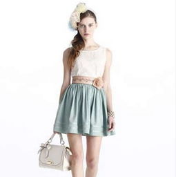 依我之见 女装产品图片与店铺装修的视觉艺术